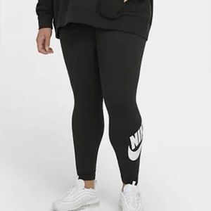NWT Black Women’s Nike Leggings 1X